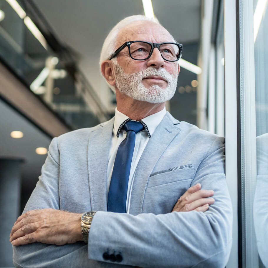 Cliente che pensa ad aderire ad una forma di previdenza complementare.